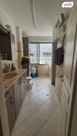 דירה, השבעה, מרכז העיר דרום, נתניה