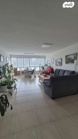 דירה, השבעה, מרכז העיר דרום, נתניה