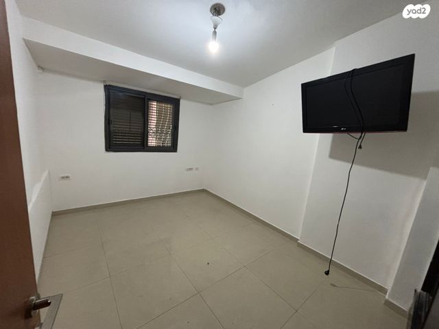 דירת גן, חרות, שכונת גפן, רמת גן