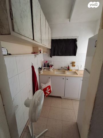 דירה, הרב ישראל אבו חצירא, פרדס כץ, בני ברק