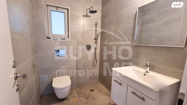 דירה, הפלמ"ח 131, שאר העיר, קדימה צורן