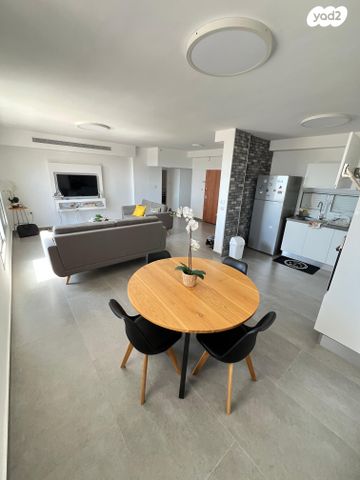 דירה, דרך בן גוריון, בת ים