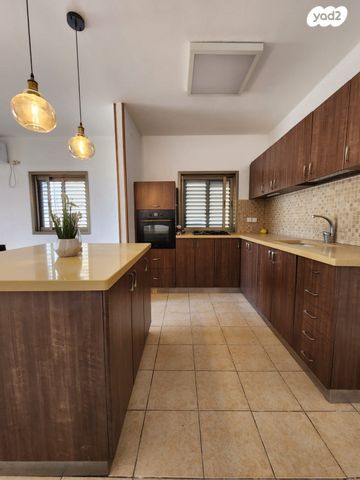 דירה, חנה סנש 8, אגרובנק, חולון