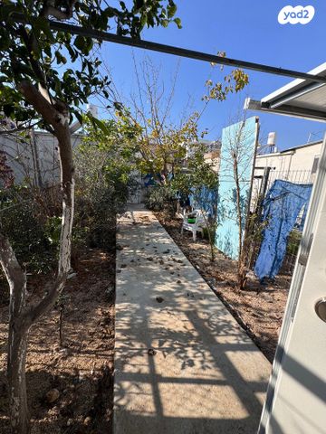 דירת גן, קרית ים