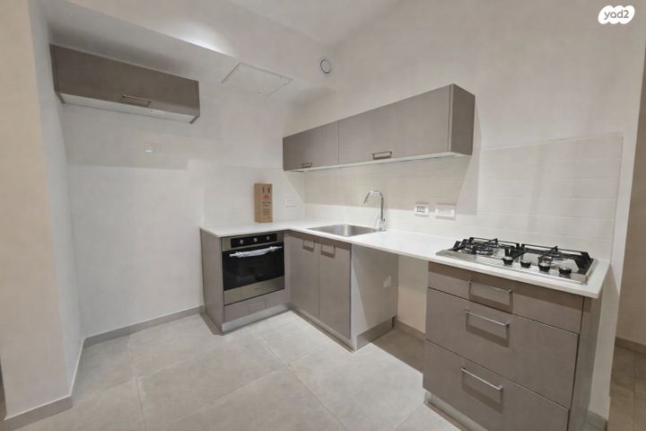 דירה, הצנחנים 13, נווה שרת, תל אביב יפו