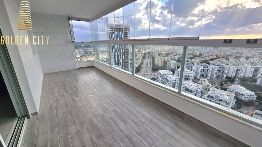 דירה, קרל פופר 11, נתניה