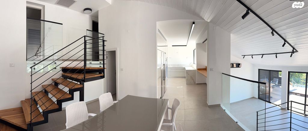 בית פרטי/ קוטג', האיריסים, נוף העמק, יקנעם עילית