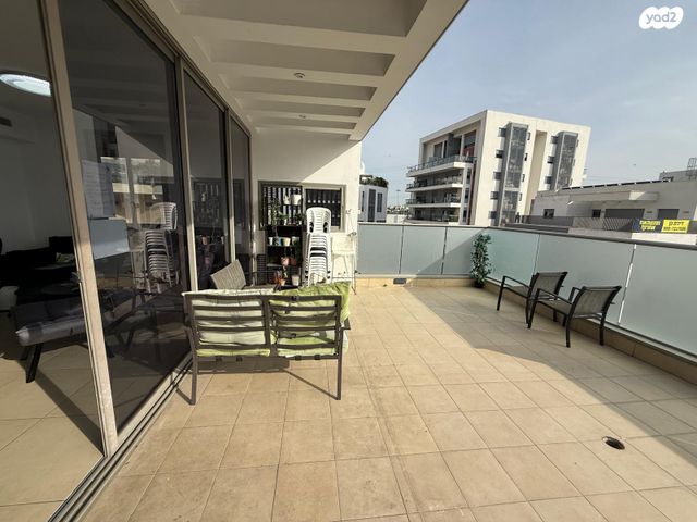 גג/ פנטהאוז, נווה יהושע, נווה יהושע, ערמונים, רמת גן