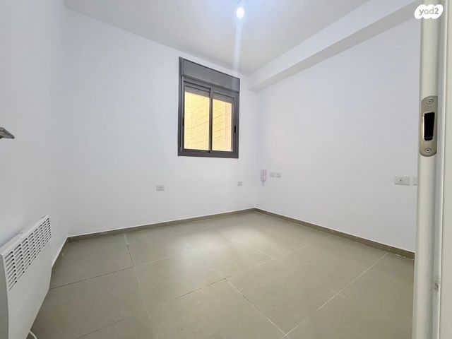 דירה, אברהם כחילה, מלחה, מנחת, ירושלים