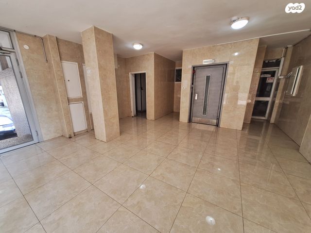 דירה, דרך בן גוריון, בת ים