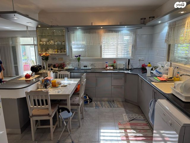 משק חקלאי/ נחלה, אמת המים, ציפורי