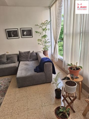 מרום נווה, רמת יצחק