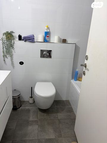 דירה, גרציאני יצחק 6, גני שרונה, קרית הממשלה, תל אביב יפו