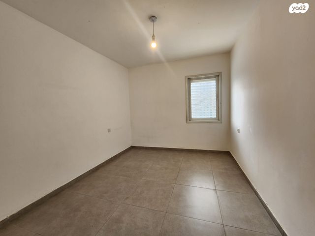 דירה, מעפילי אגוז, נווה חן, תל אביב יפו