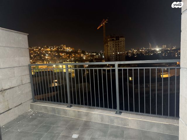 גג/ פנטהאוז, קטמונים, ירושלים