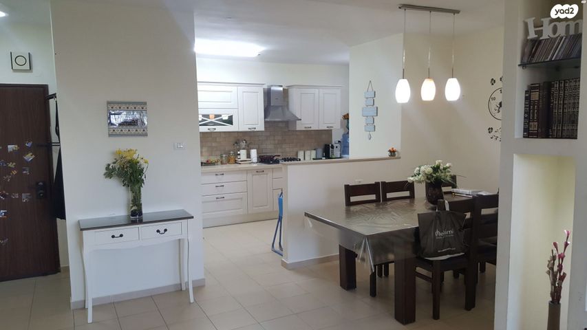 דירה, לסטר/רבוצקי, רעננה