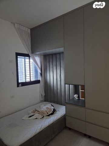 דירה, אריק איינשטיין 1, קרית רבין, חולון