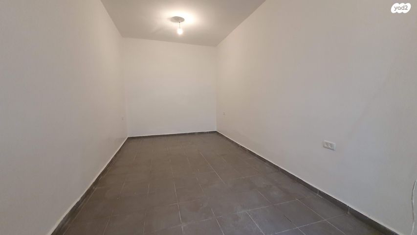 דירת גן, ילדי טהרן 8, מכללת תל אביב יפו, דקר, תל אביב יפו