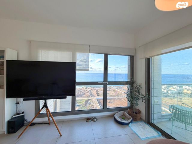 דירה, שדרות בן גוריון, אגמים, נתניה