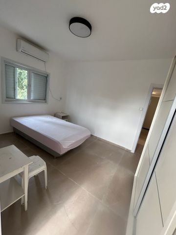 דירה, הרא"ה 270, אזור הבילויים, רמת גן