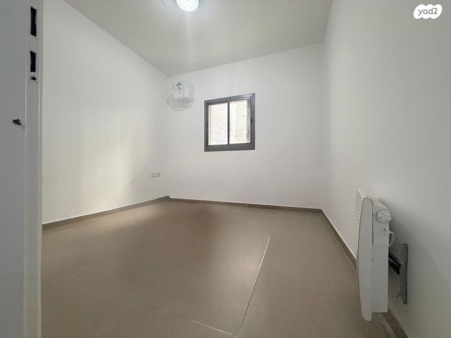 דירה, אברהם כחילה, מלחה, מנחת, ירושלים