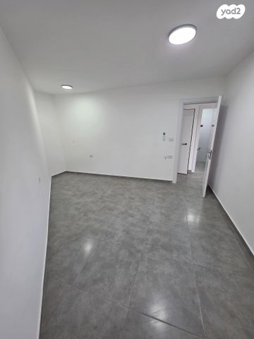 דירה, אדמונית 2, גני אביב, לוד