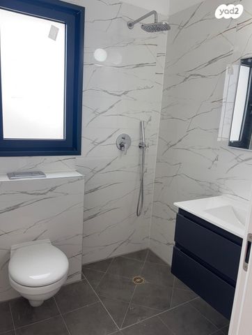 דירה, הגיבור, רמתיים, הוד השרון