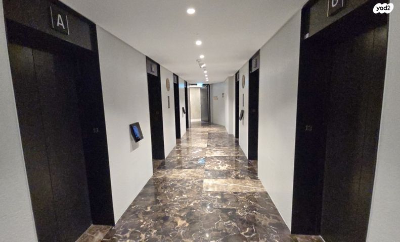 דירה, גרציאני יצחק, גני שרונה, קרית הממשלה, תל אביב יפו