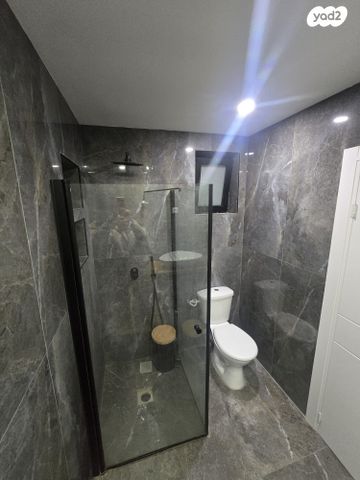 דירה, יורדי הסירה, רובע ב', אשדוד