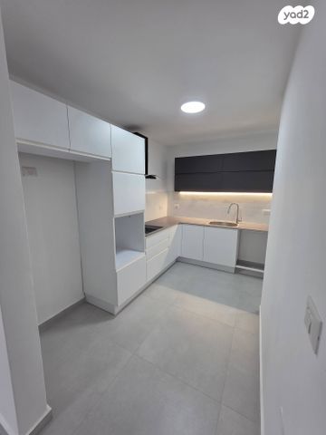 אהרון לובלין 33