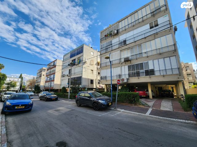 דירה, חנה סנש 8, אגרובנק, חולון