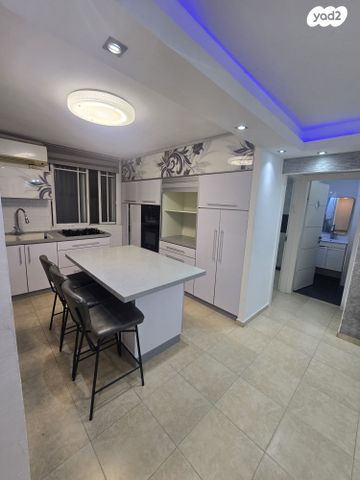 יורדי הסירה 