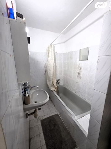 דירה, באר אורה, נווה רם, שיכון מזרחי, רמת גן