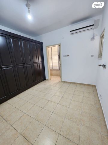 דירה, חנה סנש 8, אגרובנק, חולון