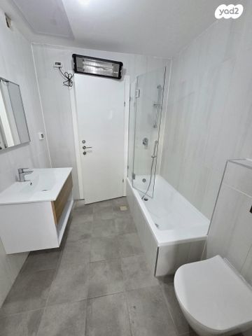 גג/ פנטהאוז, אור ים, אור עקיבא