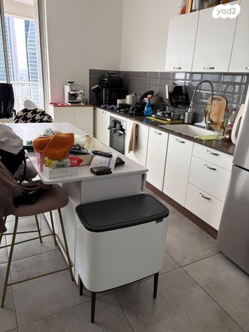 דירה, גרציאני יצחק 6, גני שרונה, קרית הממשלה, תל אביב יפו