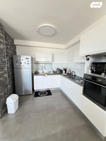 דירה, דרך בן גוריון, בת ים