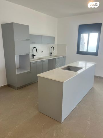 גג/ פנטהאוז, הרב הרצוג 6, צפון מערב מרכז העיר, נתניה