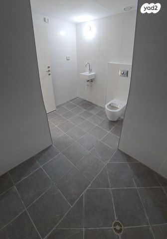 דירה, גרציאני יצחק, גני שרונה, קרית הממשלה, תל אביב יפו