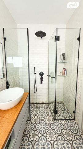 גג/ פנטהאוז, הרצל, בת ים