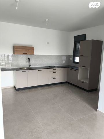 דירה, יהדות איטליה, רמת יורם, נתיבות