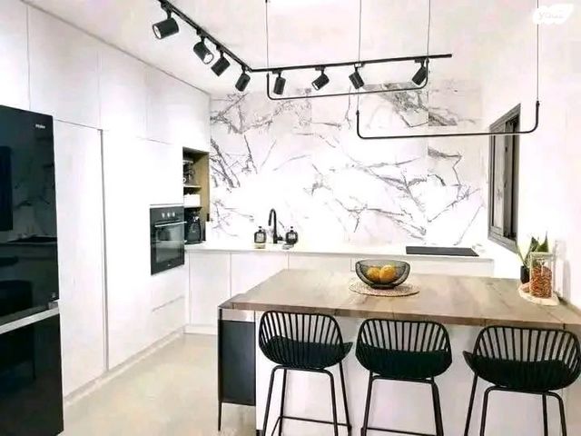 דירה, צבי תדמור, ח-501, חולון