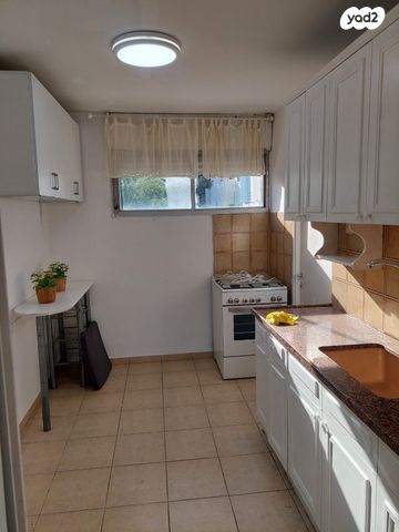 דירה, רמות יצחק, נשר