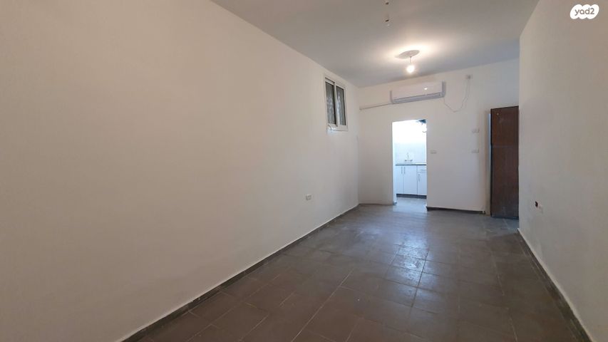 דירת גן, ילדי טהרן 8, מכללת תל אביב יפו, דקר, תל אביב יפו