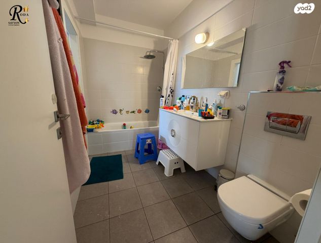 דירה, מתחם מרכזי, גני תקווה