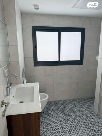 דירה, דניאל 3, ניצנה, בת ים