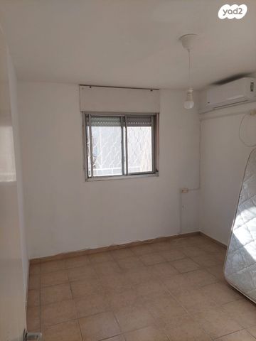 דירה, רמות יצחק, נשר