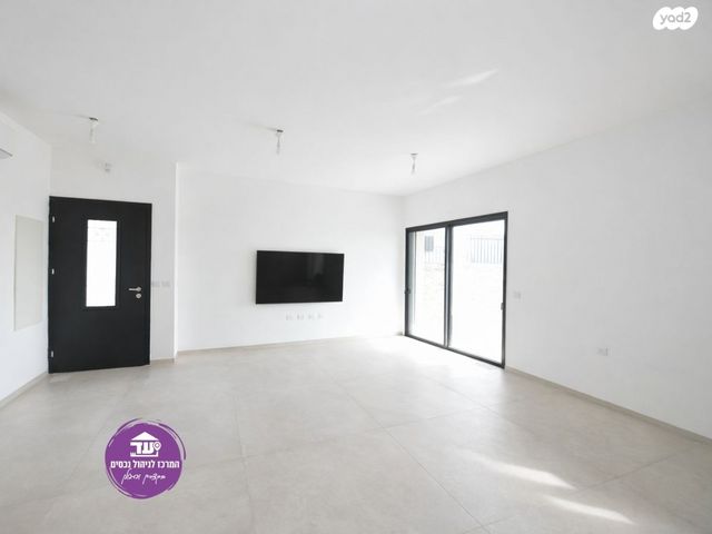 דו משפחתי, בני יהודה, קצרין