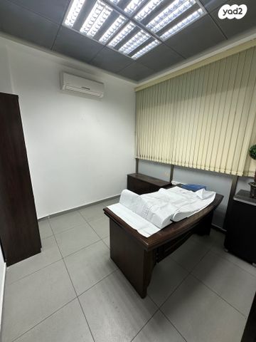 מבני תעשיה, שדרות הפלטינה, פארק תעשיות רבין, קרית גת