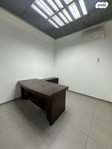 מבני תעשיה, שדרות הפלטינה, פארק תעשיות רבין, קרית גת